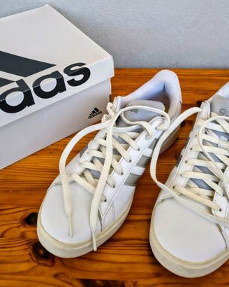 Scarpe Adidas Grand Court 2.0 (Taglia 41 1/3)
