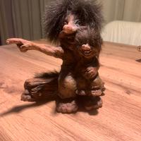 Trolls Nyform con bambino norvegese