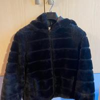 Pelliccia sintetica nera