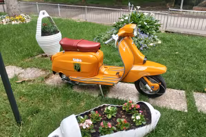 LAMBRETTA X200 + VESPA P200E