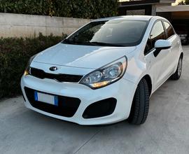 Kia Rio1.2 CVVT PLUS benzina adatta neopatentati
