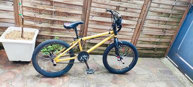  bicicletta  bmx