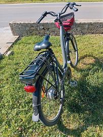 bicicletta elettrica pedalata assistita