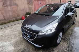 Peugeot 208 1.2 benzina