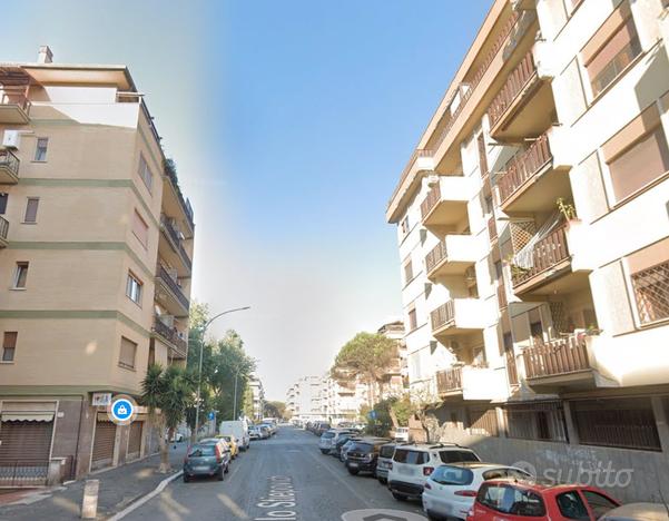 Ostia quadrilocale con balcone