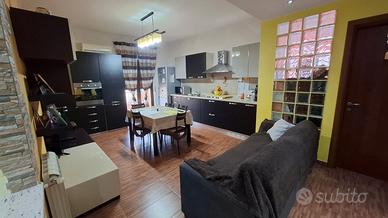 Tre vani ristrutturato in residence con posto auto