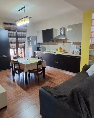 Tre vani ristrutturato in residence con posto auto