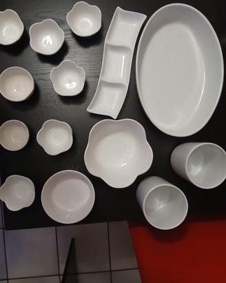 Oggetti in ceramica bianca