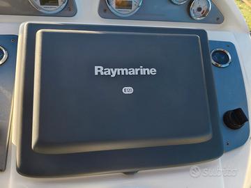 Multifunzione Raymarine E120 con Radar 24 miglia