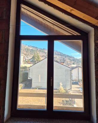 Finestra doppia apertura