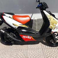 APTILIA SR 50 ditech ,v endo tutti I pezzi.