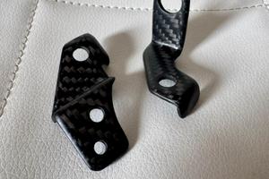 Staffe in carbonio serbatoio olio freno e frizione