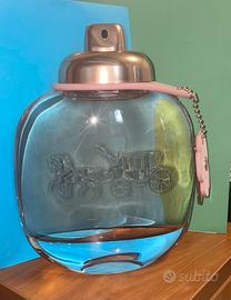 “Coach Floral” Factice Giant