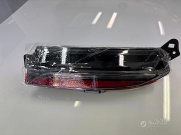 Fendinebbia posteriore sinistro Tesla Model 3