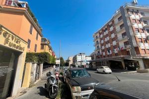 Locale Commerciale C/1 in Viale delle Medaglie d'O