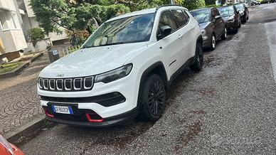 Jeep Compass 1.6 Diesel –