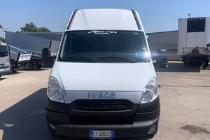 Iveco daily 35s15 furgone passo medio tetto alto