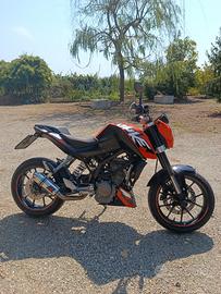 moto KTM Duke 125