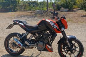 moto KTM Duke 125