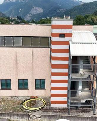 Immobile di 361 m² con 1 locale a Luzzana