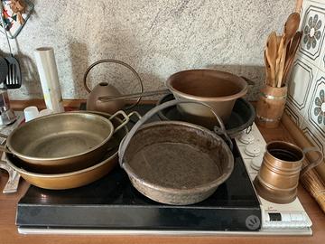 Pentole e oggetti in rame