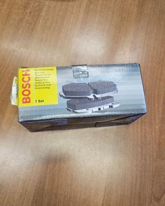 BOSCH 0986461106 Kit pastiglie freni per Polo 6N1