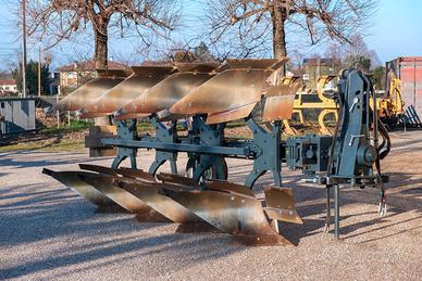 Aratro De Franceschi quadrivomere 220/250 hp