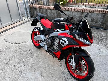 Aprilia Tuono 660