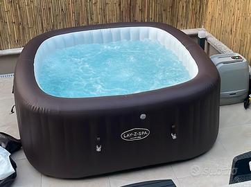 Piscina idromassaggio