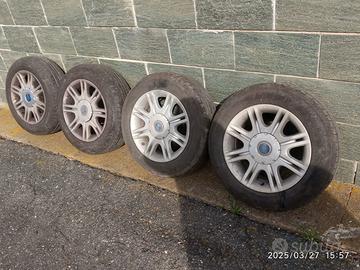 4 Pneumatici con cerchi lega 185/65/R15 multipla
