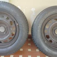 2 gomme nuove 195/65 R15 (con cerchi)