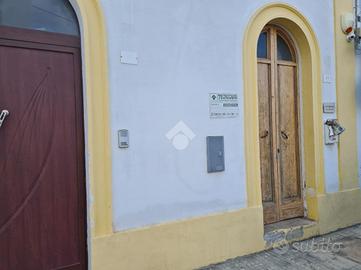 CASA SEMINDIPENDENTE A ALEZIO