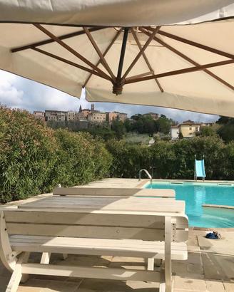 Appartamento con piscina e vista sulla Rocca