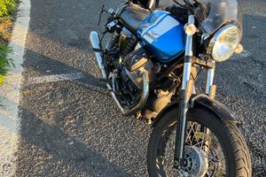 Moto Guzzi v7 special