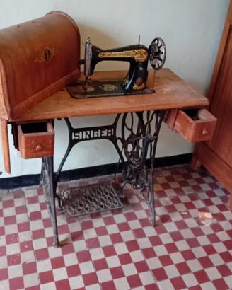 macchina da cucire vintage 