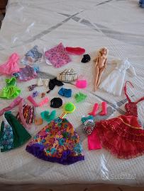 Lotto abiti vestiti Barbie e vintage + bambola oma