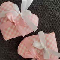 Decorazioni shabby 2 cuori rosa con fiocchi
