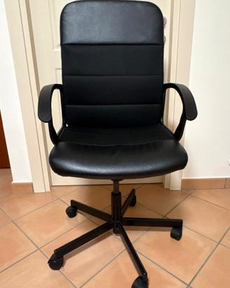 Sedia girevole IKEA colore nero