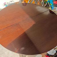 Tavolo rotondo allungabile in legno