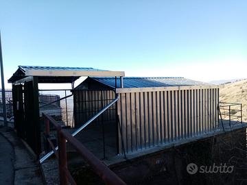 Box fronte strada, rustico due livelli e terreno