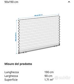 3 Tende plissettate, 4 a rullo di colore bianco.