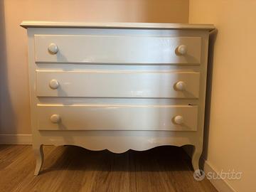 set 2 comodini e 1 comò stile shabby