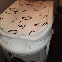 Fasciatoio con vaschetta per bagnetto