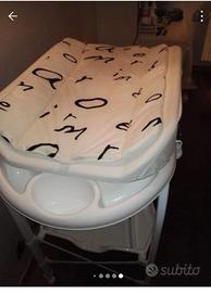 Fasciatoio con vaschetta per bagnetto