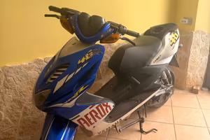 AEROX VERSIONE LIMITATA UFFICIALE VALENTINO ROSSI