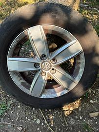 4 cerchi da 15 con gomme invernali 185/65 R15