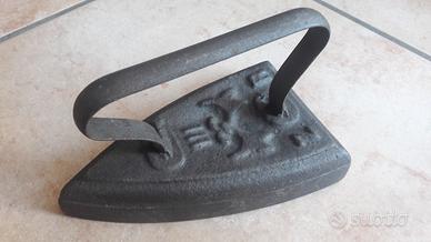 VECCHIO / ANTICO FERRO DA STIRO ZR III 