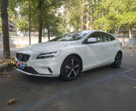 Volvo V40 2.0 D2 R-design