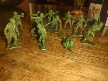 Lotto 11 soldatini US Army 1:32 vintage plastica