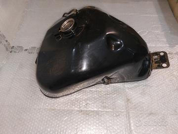 serbatoio benzina Benelli trk 502 502x con ruggine
